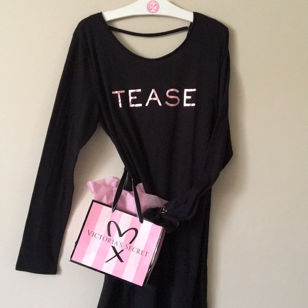 V.S. SZ. M TEASE SLEEP SHIRT NWT - Picture 1 of 8